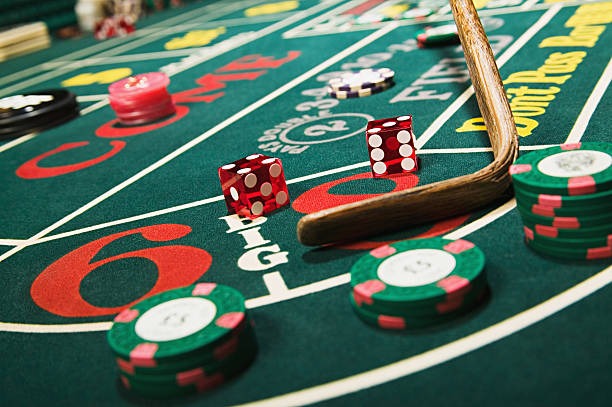 Live dealer streaming HD blackjack table on mobile phone